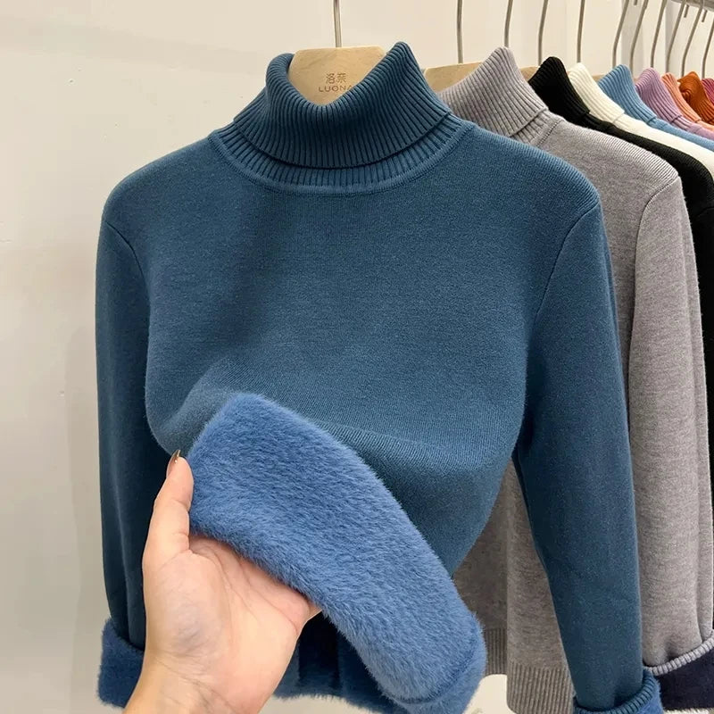 Velura Turtleneck