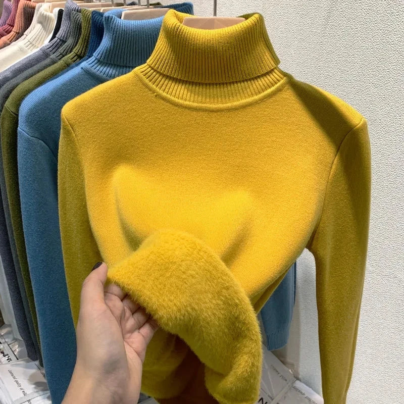 Velura Turtleneck